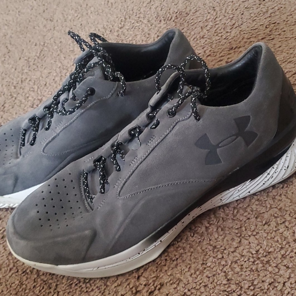 Mens under Armour size 12